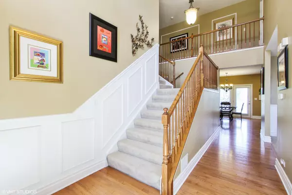 Bartlett, IL 60103,208 Blue Heron WAY