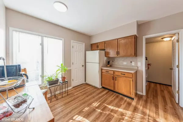 Libertyville, IL 60048,708 Caliente CT #113B