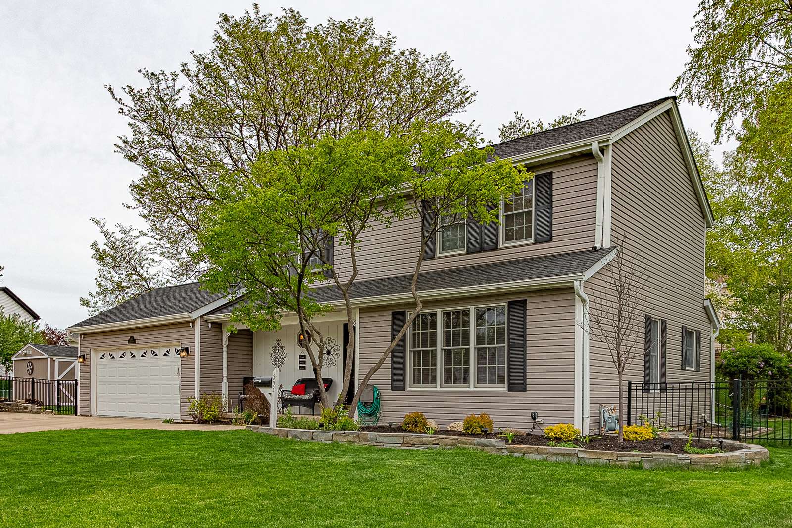 303 Ashwood DR, Schaumburg, IL 60193