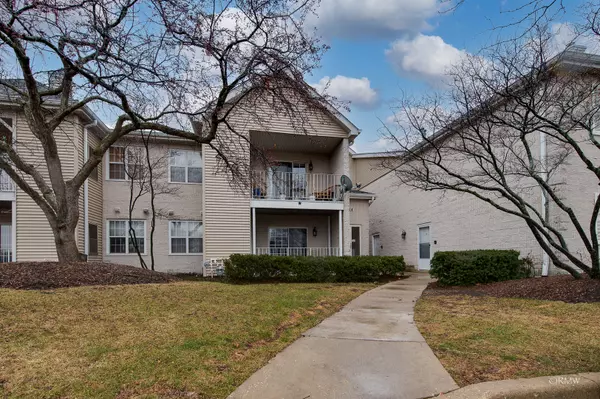 764 N Gary AVE #212, Carol Stream, IL 60188