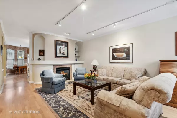 Glenview, IL 60025,1837 Westleigh DR