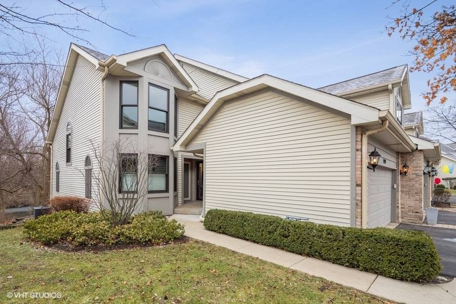 999 N Auburn Woods DR, Palatine, IL 60067