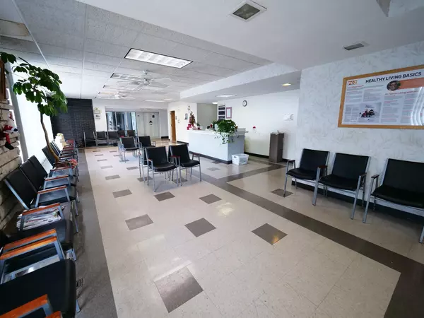 Chicago, IL 60629,6441 S Pulaski RD