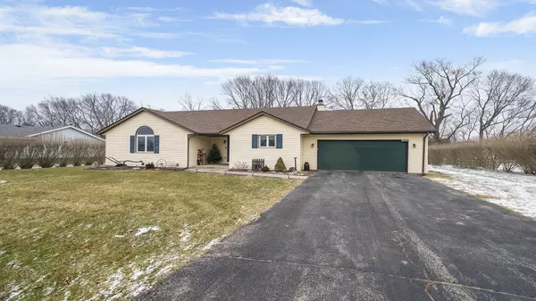 13815 De La Tour DR, Rockton, IL 61072