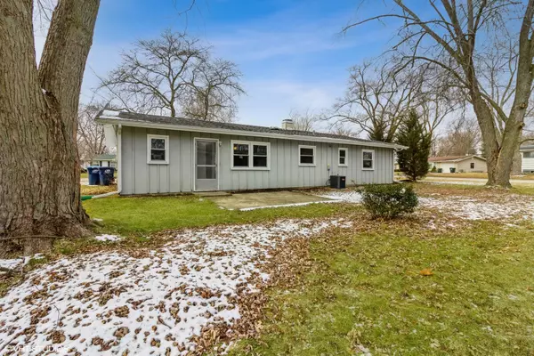 Montgomery, IL 60538,4 Curtmar CT