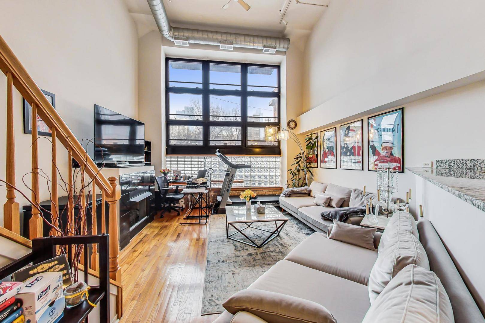 Chicago, IL 60616,1601 S Michigan AVE #106