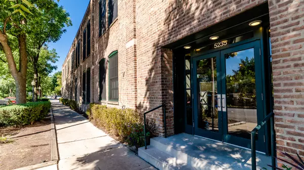 5235 N Ravenswood AVE #24, Chicago, IL 60640