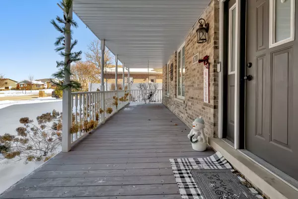 Mokena, IL 60448,11701 Creek Crossing DR