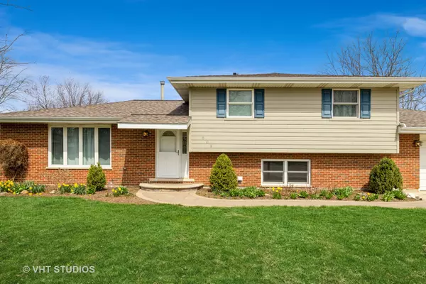 New Lenox, IL 60451,805 Lear LN