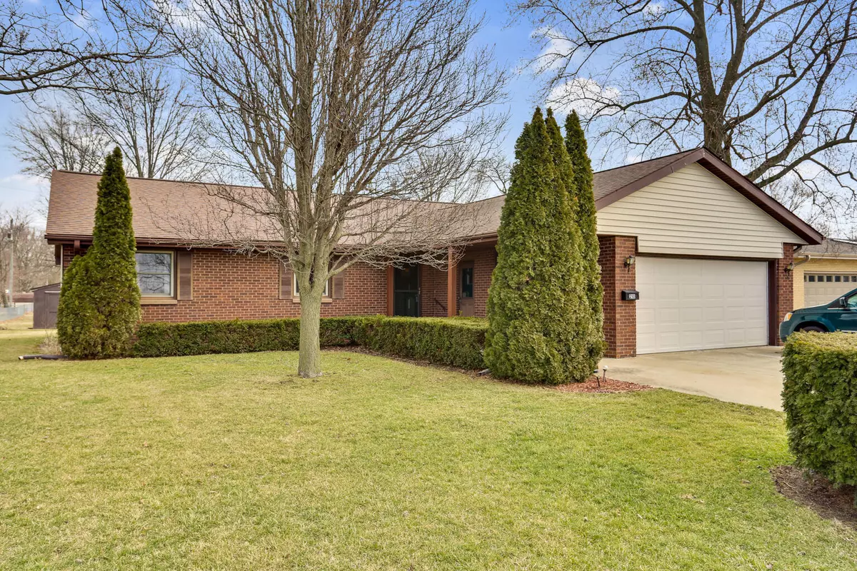 Savoy, IL 61874,210 N Prospect AVE