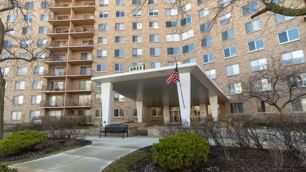 6833 N Kedzie AVE #804, Chicago, IL 60645