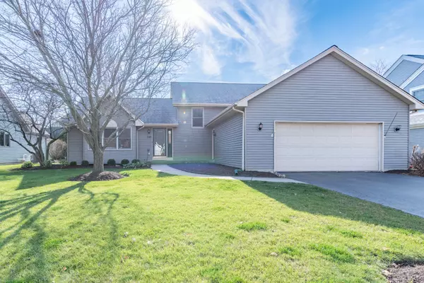 548 Blue Bonnet LN, Woodstock, IL 60098