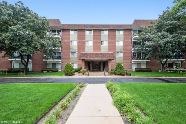 1030 S FERNANDEZ AVE #4F, Arlington Heights, IL 60005
