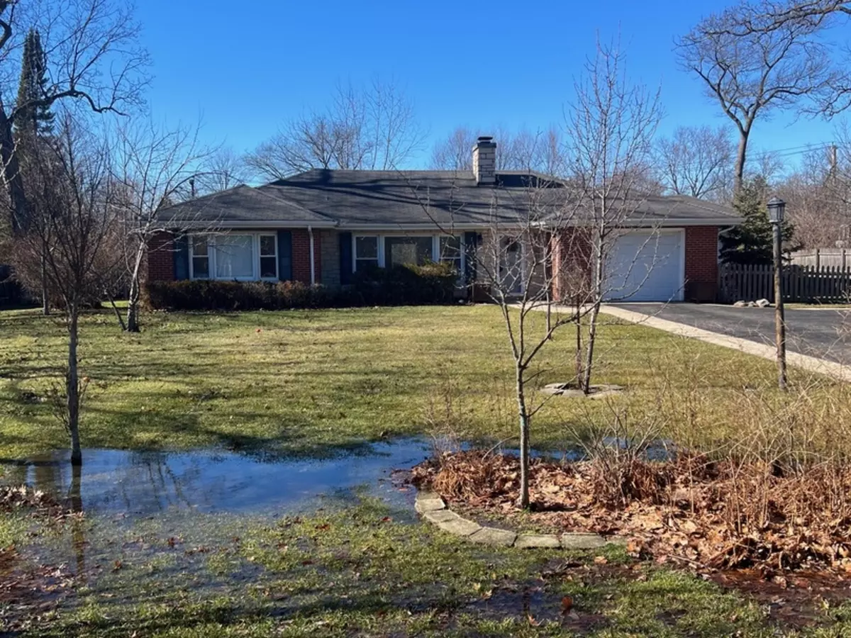 Glenview, IL 60025,636 Coronet RD