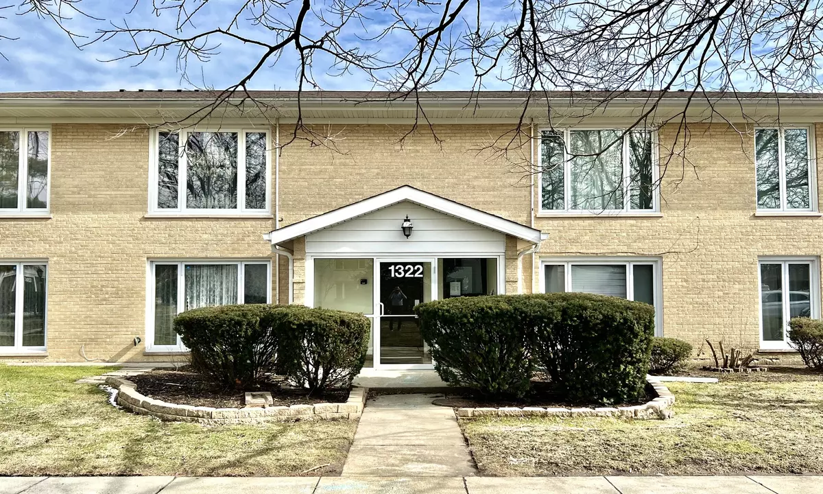 Arlington Heights, IL 60005,1322 S New Wilke RD #2B