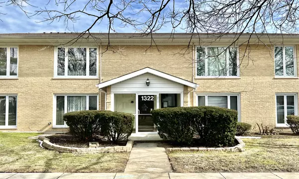 1322 S New Wilke RD #2B, Arlington Heights, IL 60005