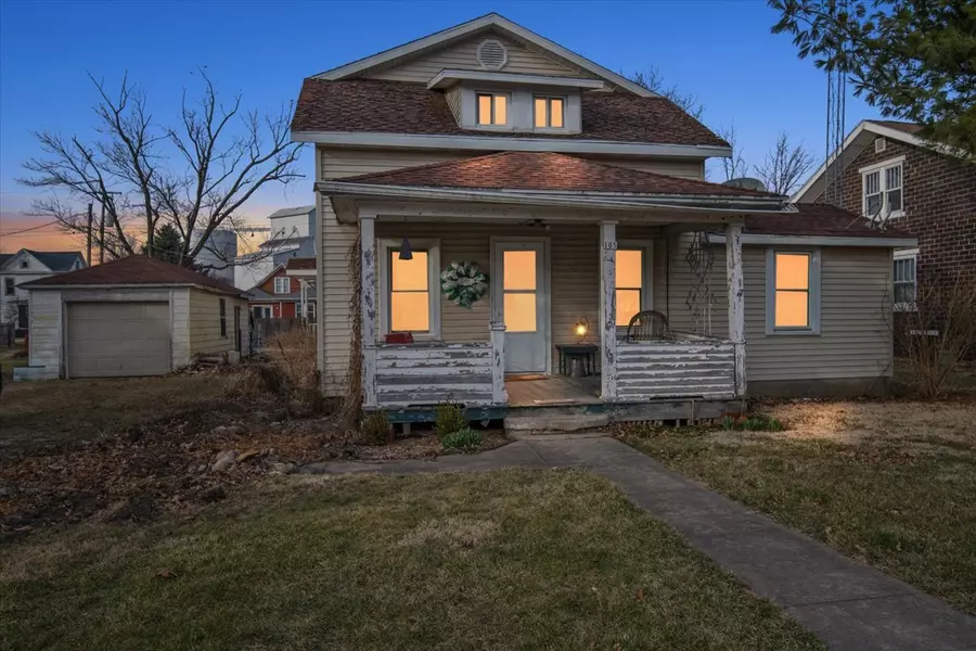 105 W Franklin ST, Carlock, IL 61725