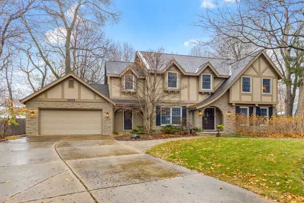 Naperville, IL 60540,1007 Kauai King CT