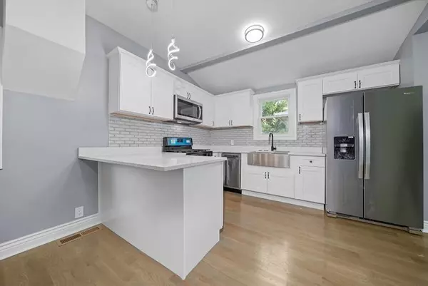 Lansing, IL 60438,17950 Ridgewood AVE