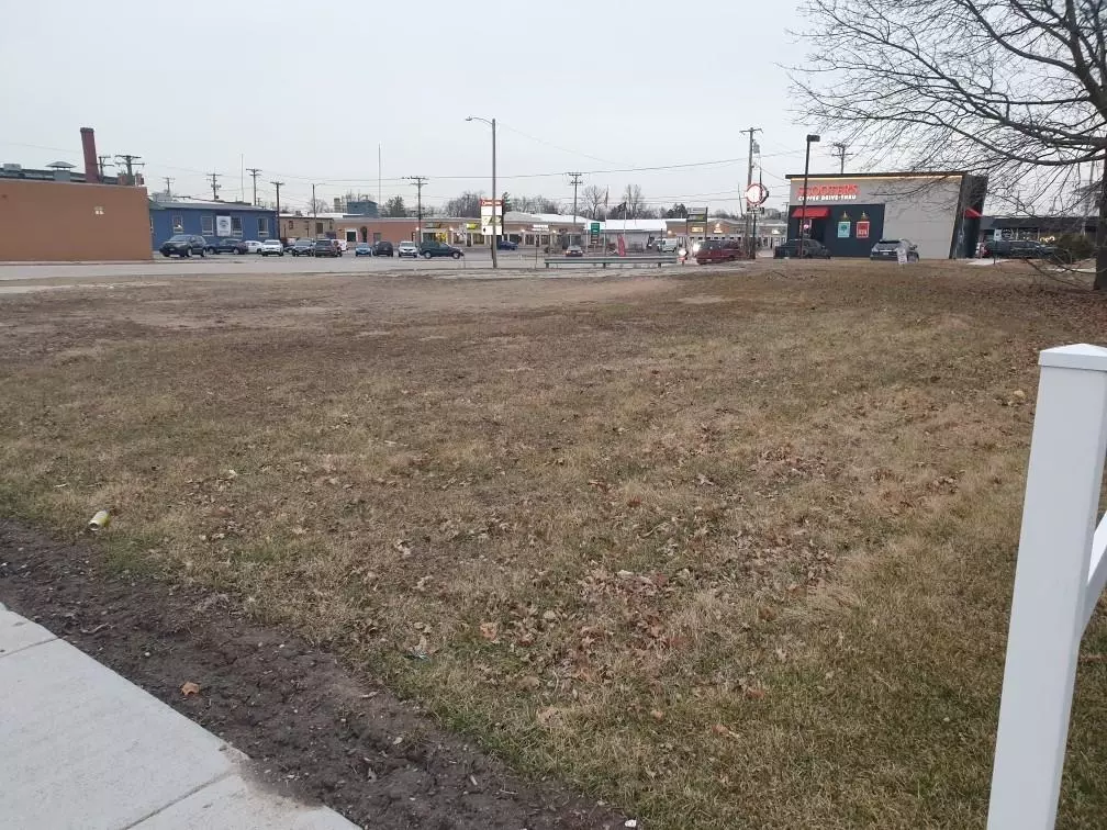 Plano, IL 60545,18 W South ST