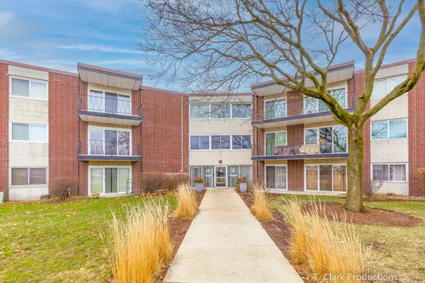 2800 Maple AVE #31C, Downers Grove, IL 60515