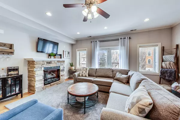 Chicago, IL 60625,2455 W FOSTER AVE #3