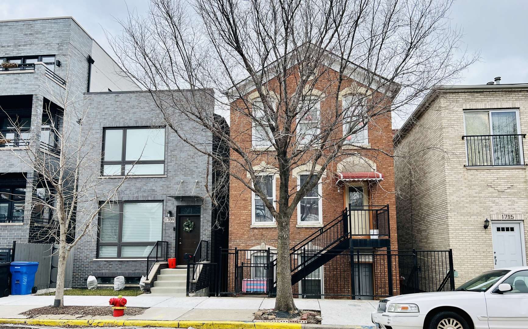 1713 S Jefferson ST, Chicago, IL 60616