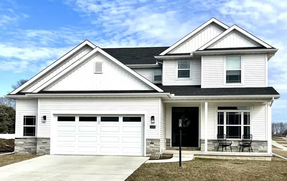 1608 Oliger DR, Mahomet, IL 61853