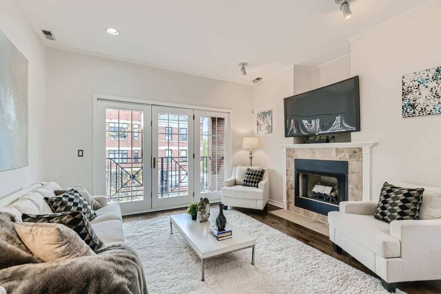 Chicago, IL 60642,1502 N Bosworth AVE #2S