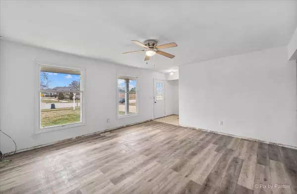 Montgomery, IL 60538,247 Fernwood RD