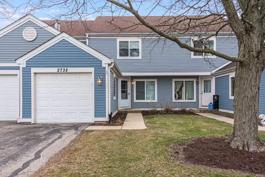 2732 Yorkshire CT, Aurora, IL 60504