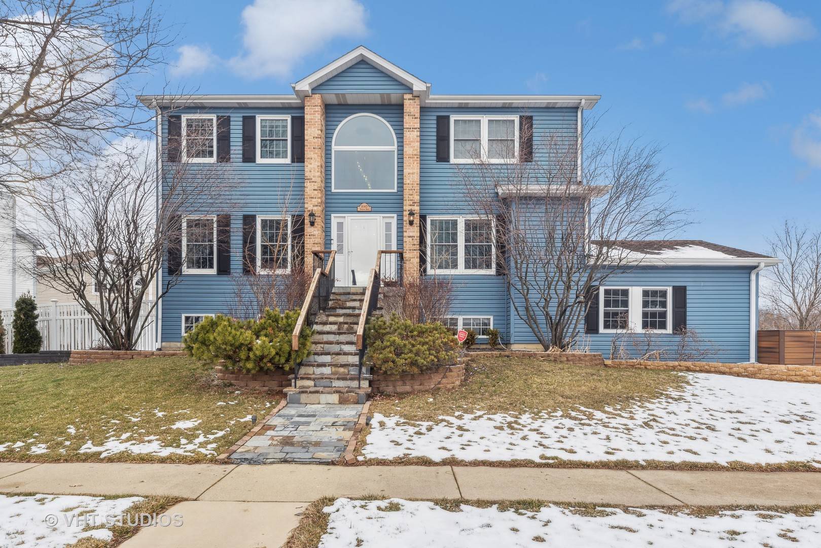 1640 Bulrush DR, Hoffman Estates, IL 60169