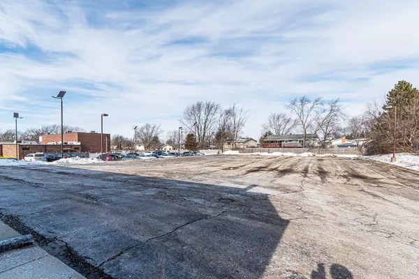 Hoffman Estates, IL 60169,1260 W Higgins RD W