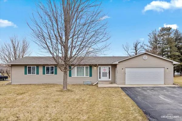 308 W 2nd ST, Kingston, IL 60145