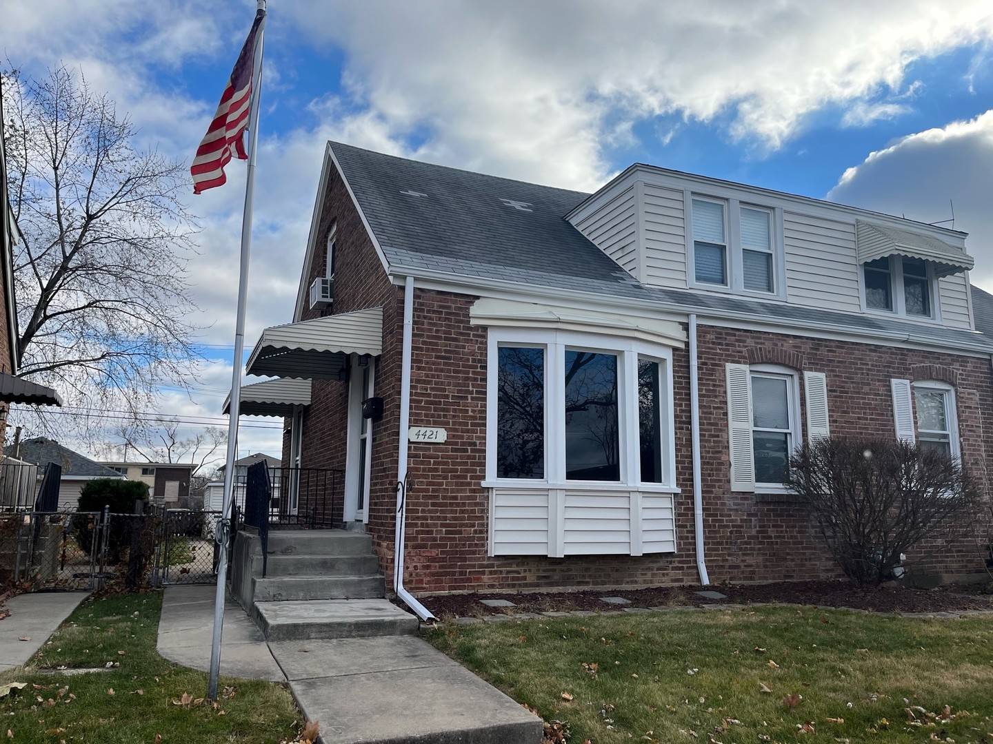 4421 Joliet AVE, Lyons, IL 60534