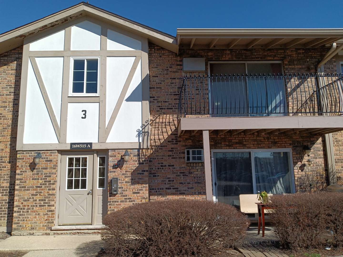 Willowbrook, IL 60527,16W515 79th ST #203