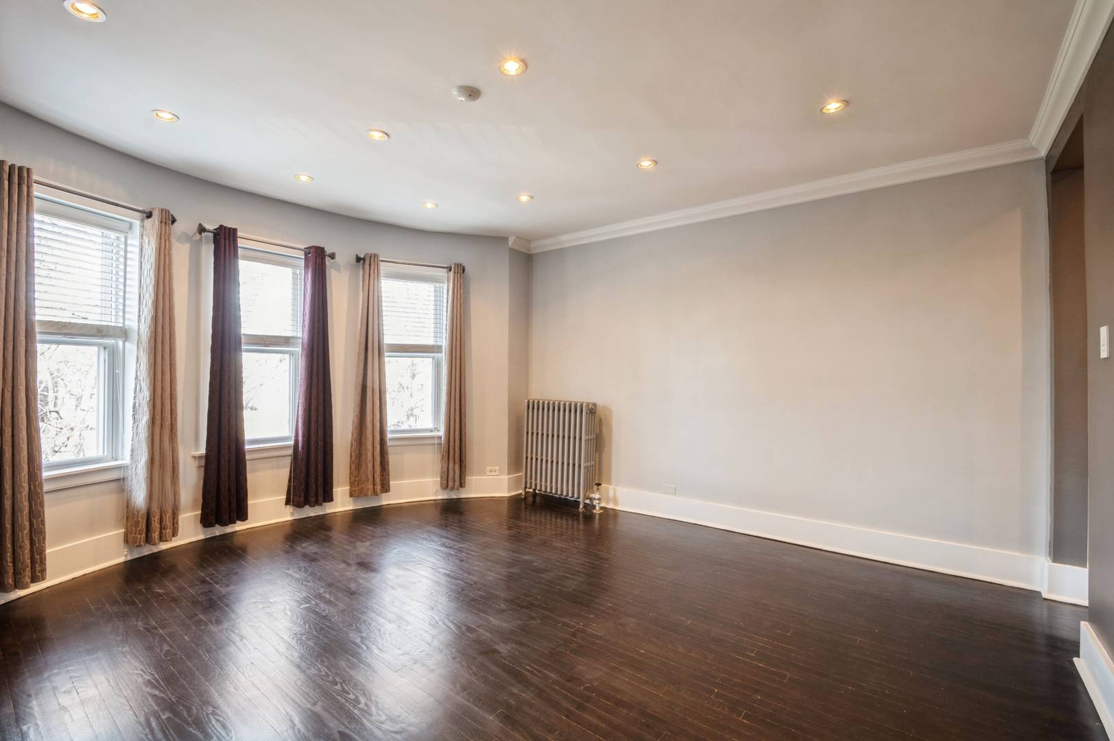 Chicago, IL 60659,6049 N Talman AVE #3B