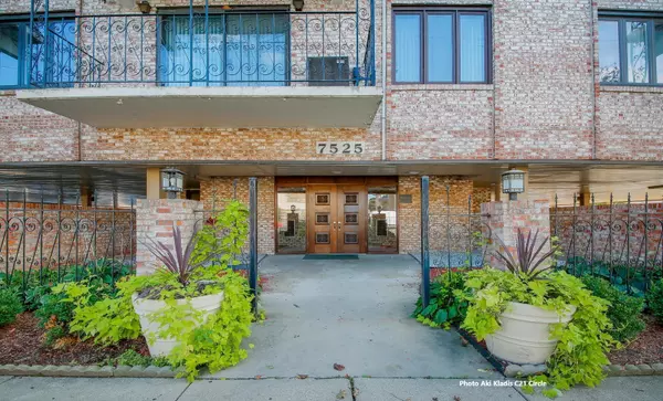 Harwood Heights, IL 60706,7525 W Lawrence AVE #506