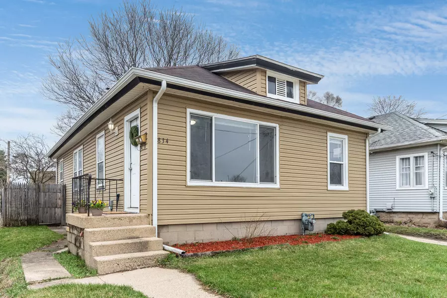 834 E Lake ST, Aurora, IL 60506