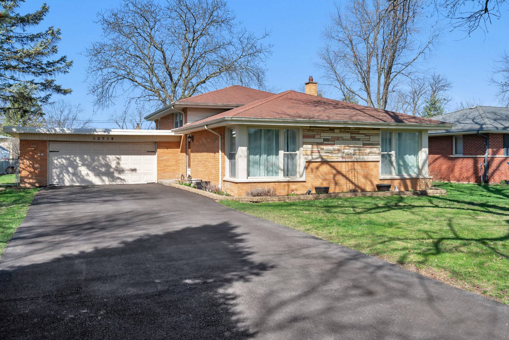 12714 S Westgate DR, Palos Heights, IL 60463