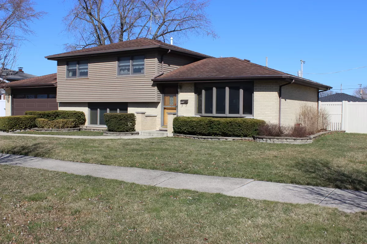 Crestwood, IL 60418,13831 SANDRA LN