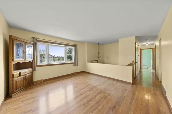 Aurora, IL 60506,2325 Lowell ST