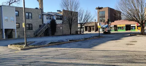 Chicago, IL 60631,6681 N Northwest HWY