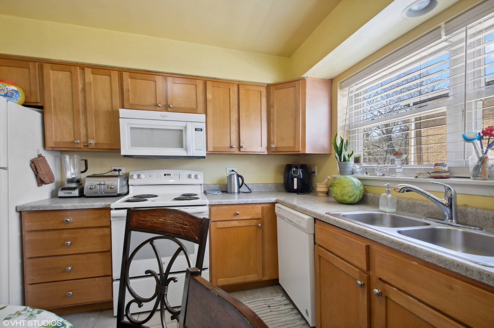 Evanston, IL 60202,621 Case PL #1