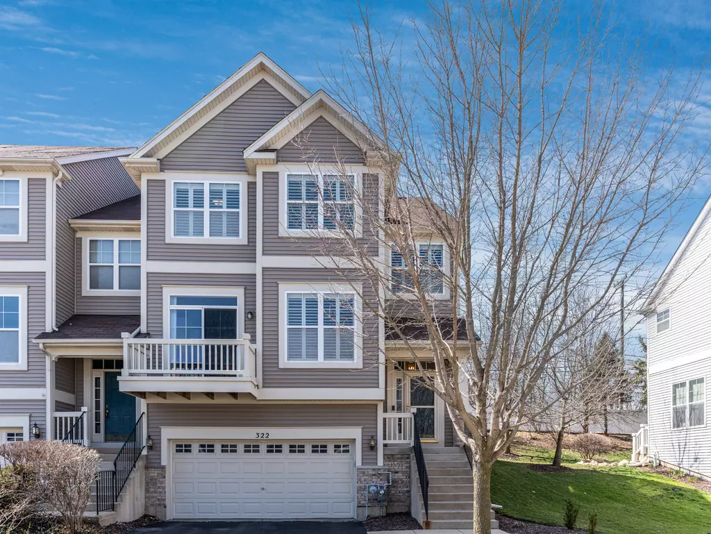 South Elgin, IL 60177,322 Hickory LN
