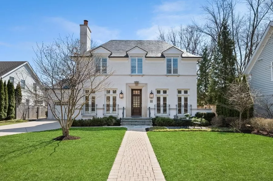 84 Tudor PL, Kenilworth, IL 60043