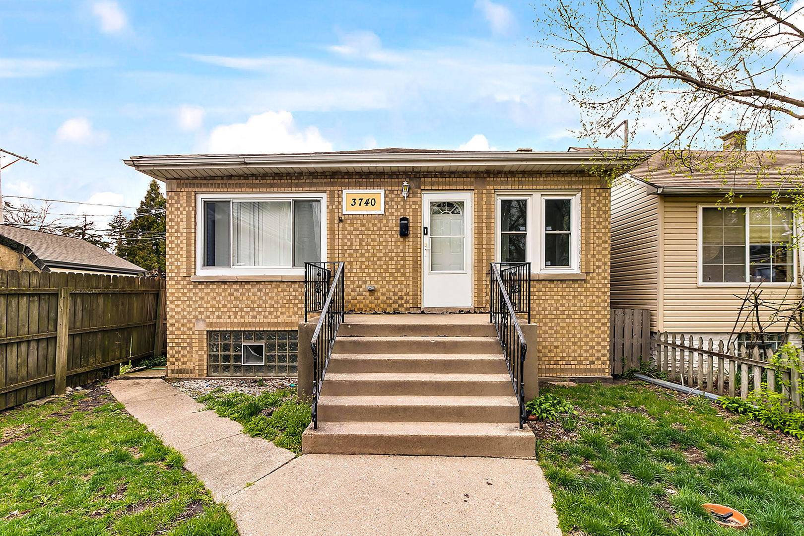 3740 N Page AVE, Chicago, IL 60634
