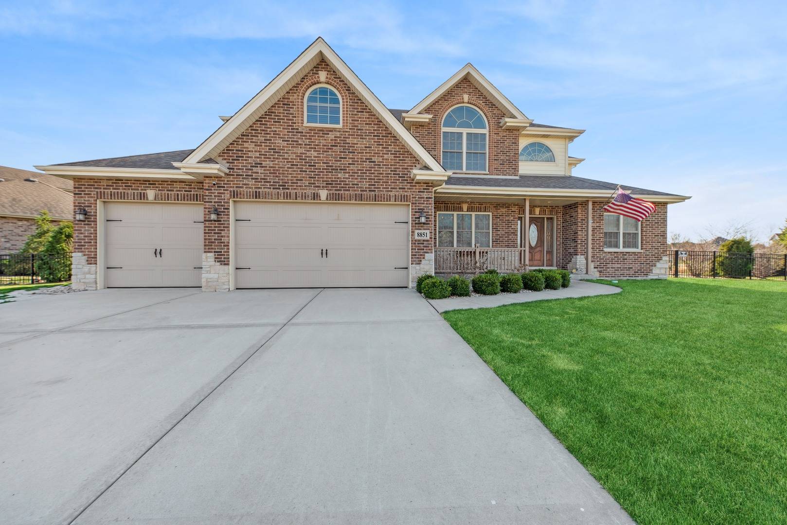 8851 Liatris DR, Frankfort, IL 60423