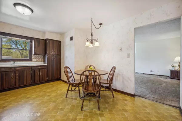 Aurora, IL 60505,1170 Constellation DR