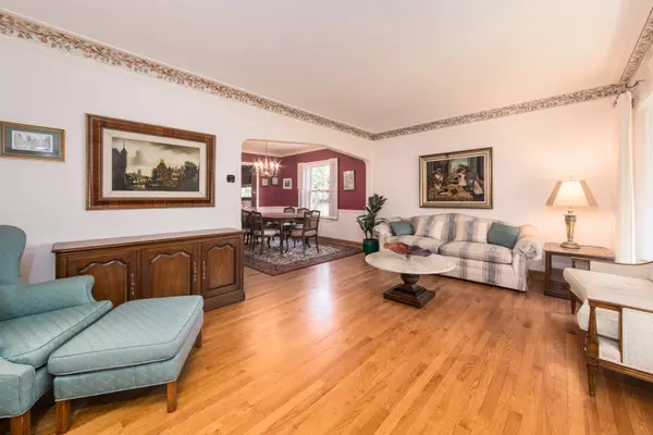 Park Ridge, IL 60068,1904 Woodland AVE